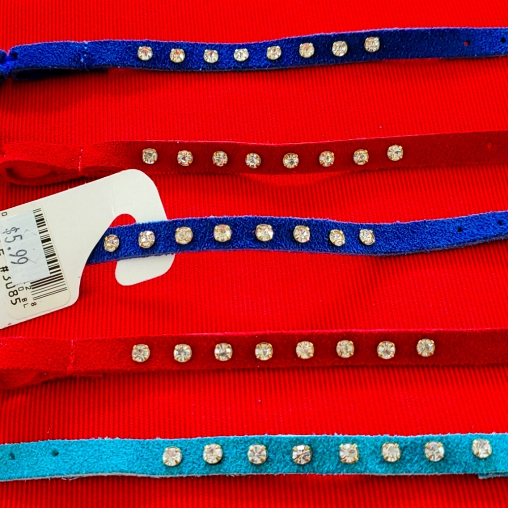 Brand New Set of 5 Velvet With Rhinestones cat Collars